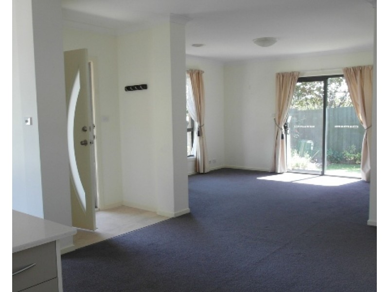 1/55 Erin Street, Queanbeyan NSW 2620