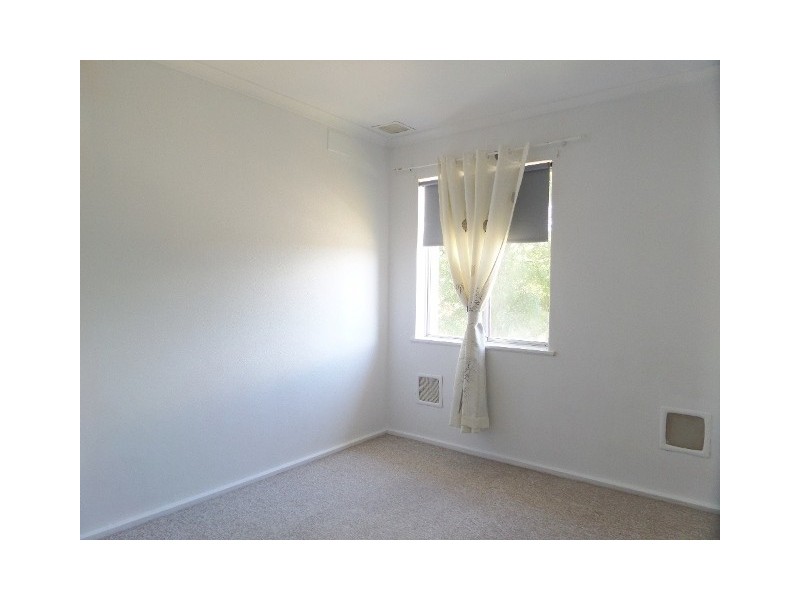 2/56 Atkinson Street, Queanbeyan NSW 2620