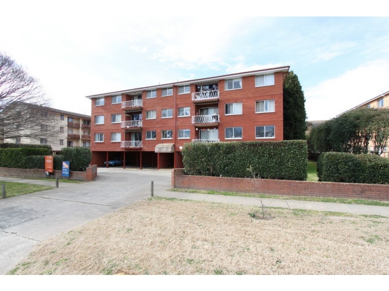 16/56 Trinculo Place, Queanbeyan NSW 2620