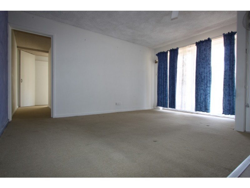 16/56 Trinculo Place, Queanbeyan NSW 2620