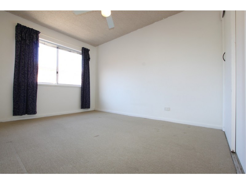16/56 Trinculo Place, Queanbeyan NSW 2620