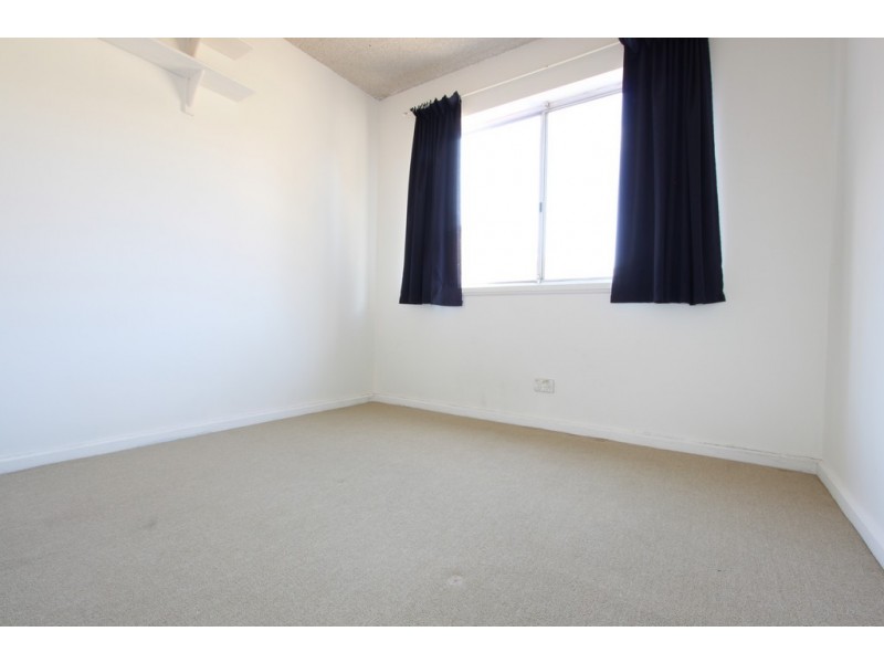 16/56 Trinculo Place, Queanbeyan NSW 2620