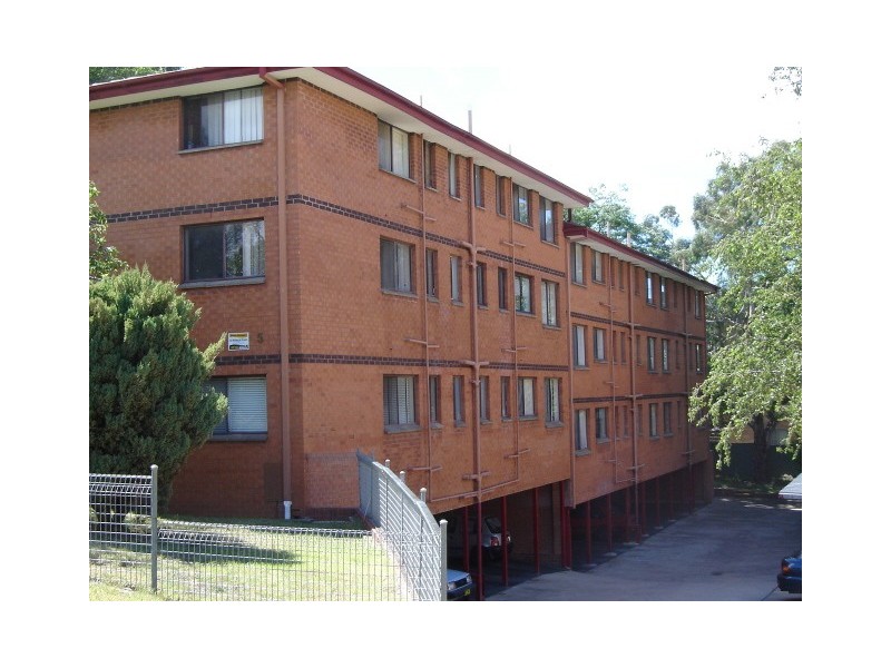 10/5 Mowatt Street, Queanbeyan NSW 2620