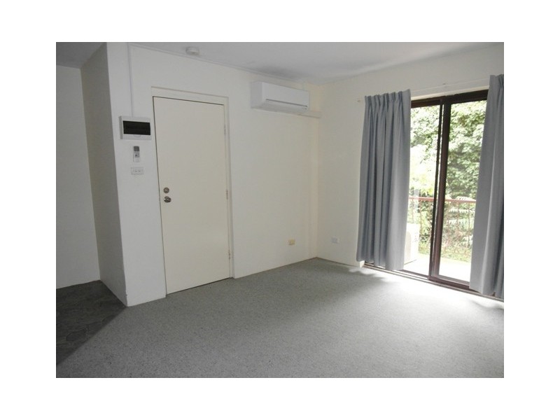 10/5 Mowatt Street, Queanbeyan NSW 2620