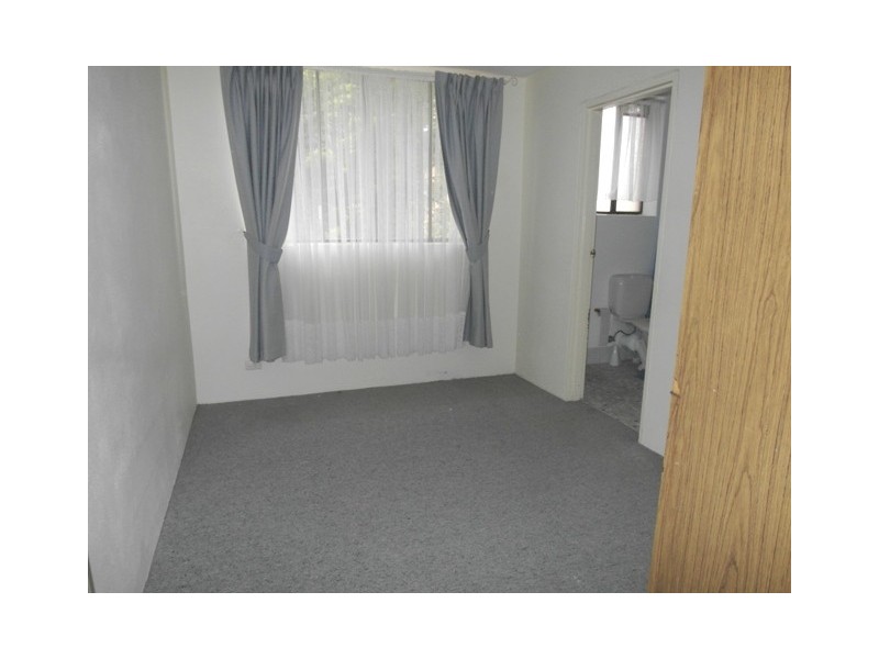 10/5 Mowatt Street, Queanbeyan NSW 2620