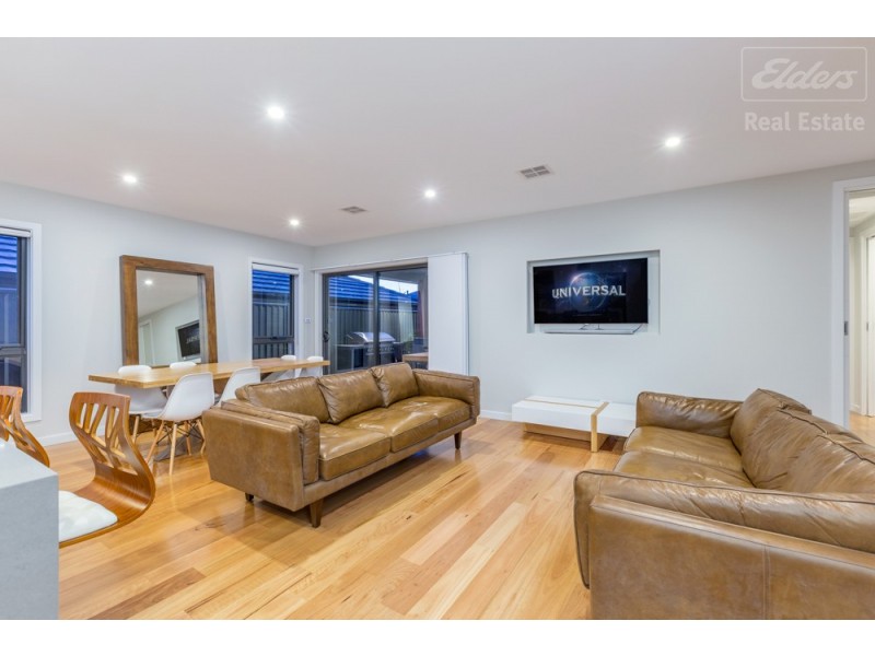 11 Insley Street, Googong NSW 2620