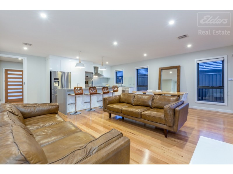 11 Insley Street, Googong NSW 2620