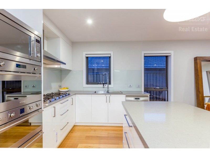 11 Insley Street, Googong NSW 2620