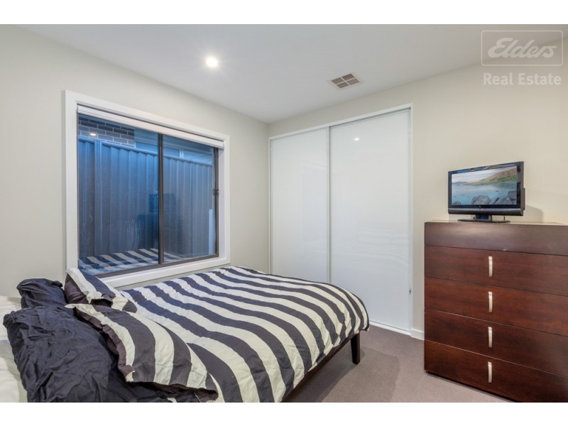 11 Insley Street, Googong NSW 2620