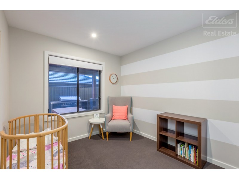 11 Insley Street, Googong NSW 2620