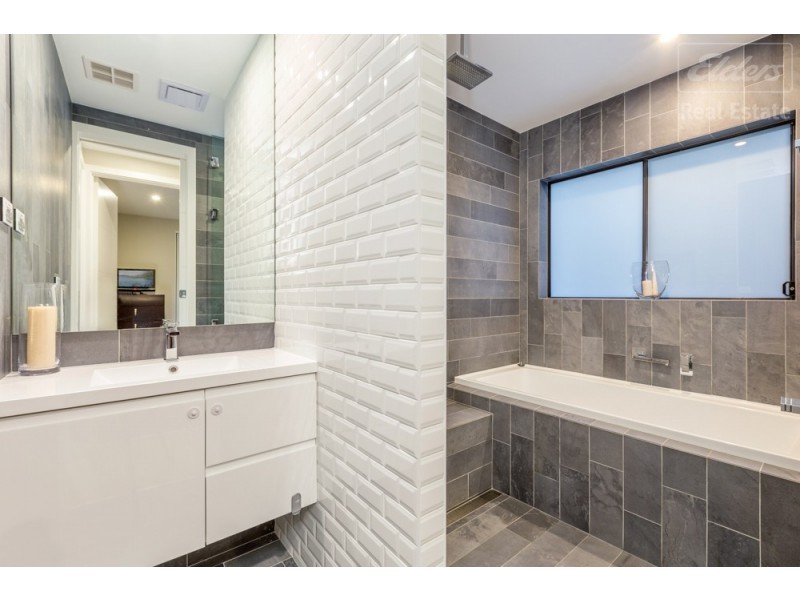 11 Insley Street, Googong NSW 2620