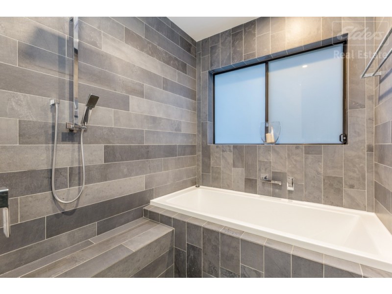 11 Insley Street, Googong NSW 2620