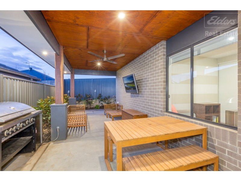 11 Insley Street, Googong NSW 2620