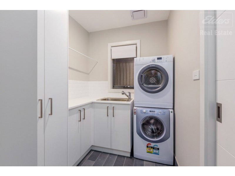 11 Insley Street, Googong NSW 2620