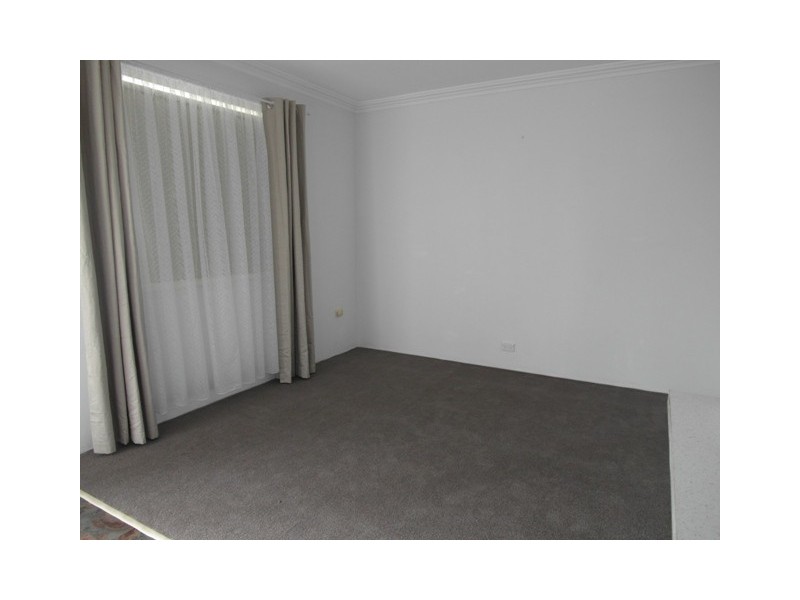 28/22 Mowatt, Queanbeyan NSW 2620