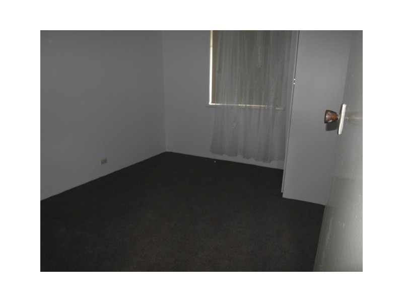 28/22 Mowatt, Queanbeyan NSW 2620
