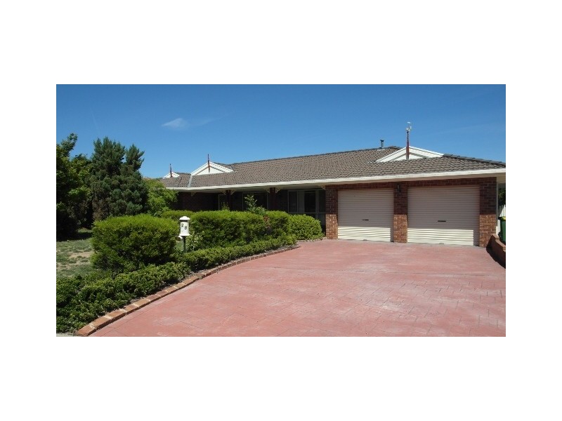 28 Parkview Crescent, Jerrabomberra NSW 2619