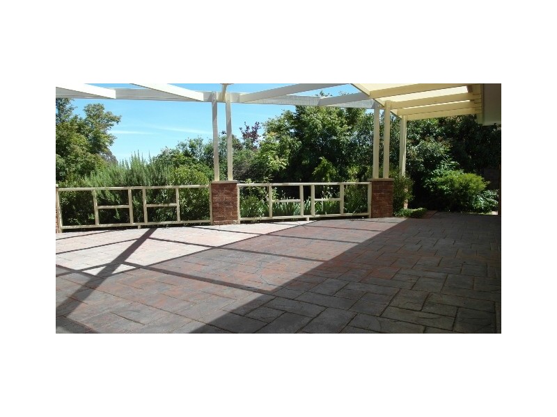 28 Parkview Crescent, Jerrabomberra NSW 2619