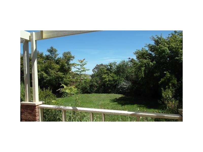 28 Parkview Crescent, Jerrabomberra NSW 2619