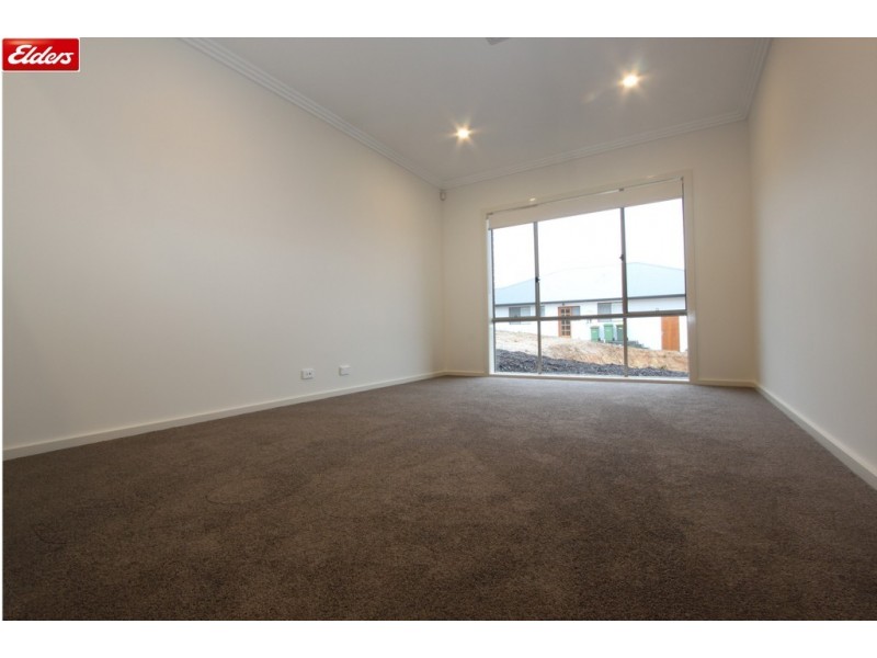 10 Sarah Street, Googong NSW 2620