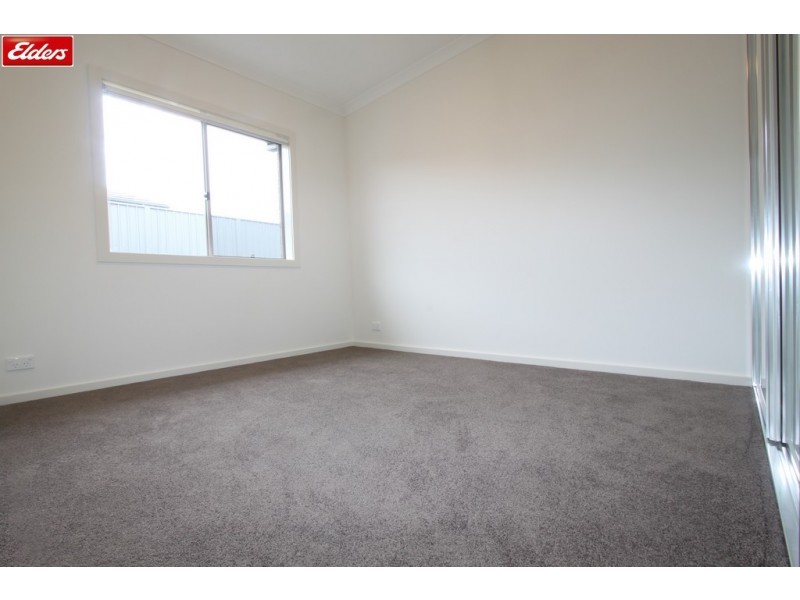 10 Sarah Street, Googong NSW 2620