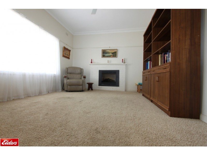 6 Bruce Street, Queanbeyan NSW 2620