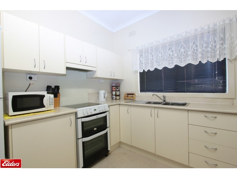 6 Bruce Street, Queanbeyan NSW 2620