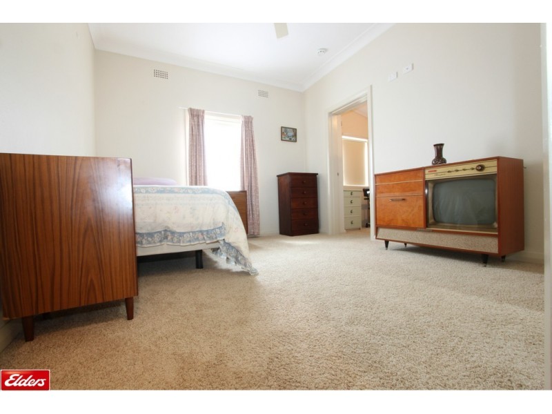 6 Bruce Street, Queanbeyan NSW 2620