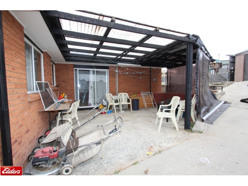 64 Sassafras Crescent, Karabar NSW 2620