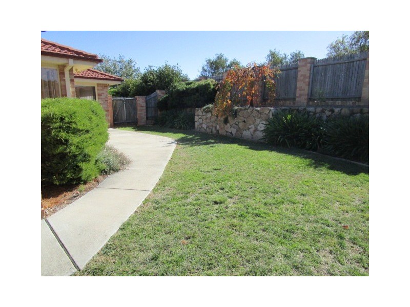 28 Unwin Avenue, Jerrabomberra NSW 2619