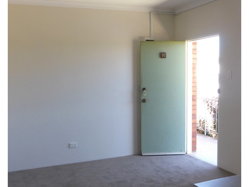 10/20 Charles Street, Queanbeyan NSW 2620