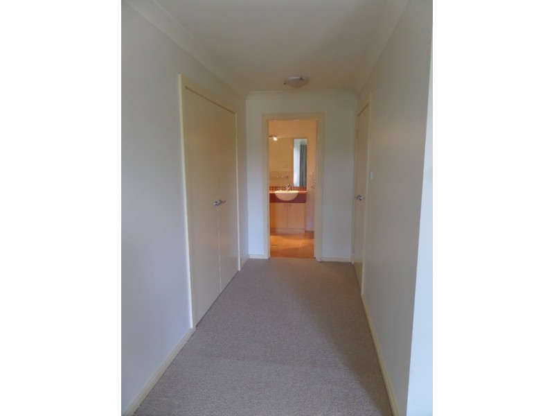 1 Minda Place, Jerrabomberra NSW 2619