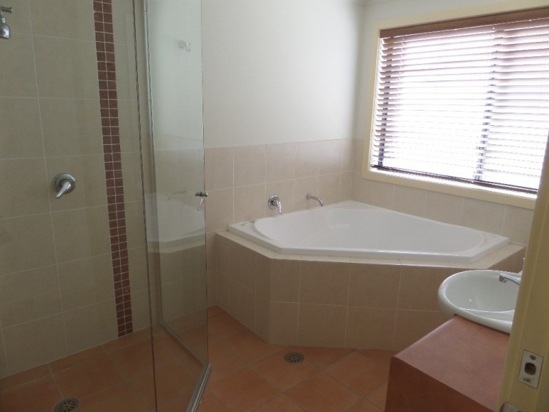 1 Minda Place, Jerrabomberra NSW 2619