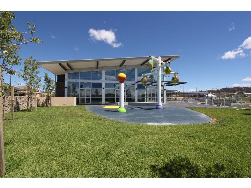 13 Insley Street, Googong NSW 2620