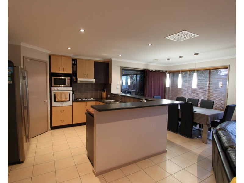 67 Thomas Royal Gardens, Queanbeyan NSW 2620