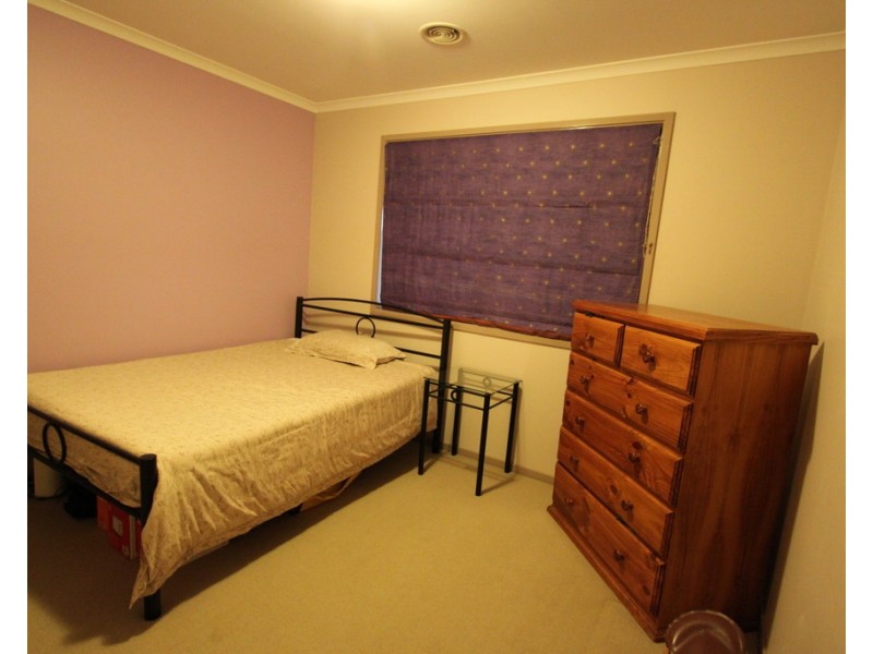 67 Thomas Royal Gardens, Queanbeyan NSW 2620