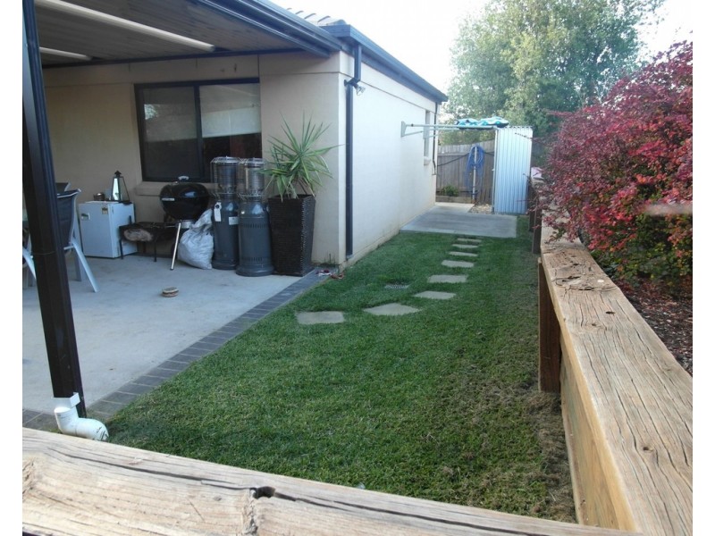 67 Thomas Royal Gardens, Queanbeyan NSW 2620