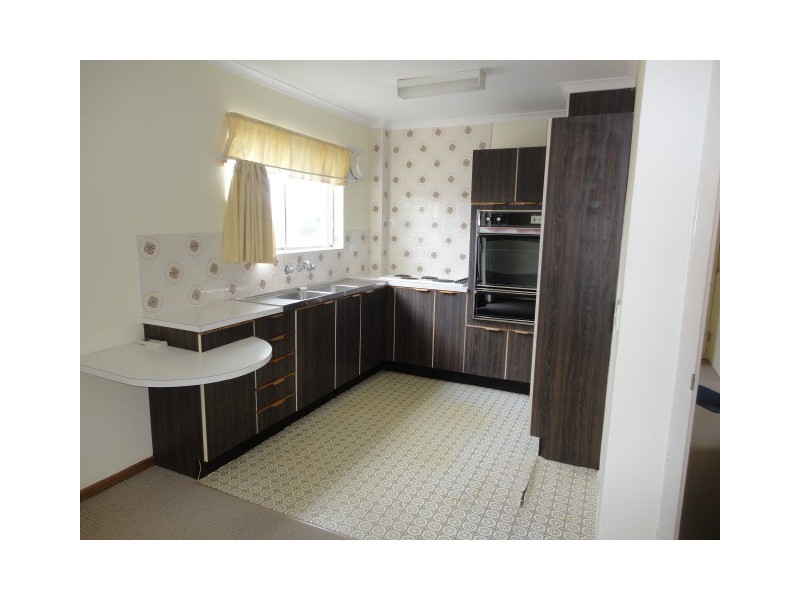 8/3-5 Davison Street, Queanbeyan NSW 2620