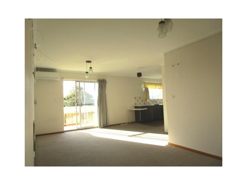 8/3-5 Davison Street, Queanbeyan NSW 2620