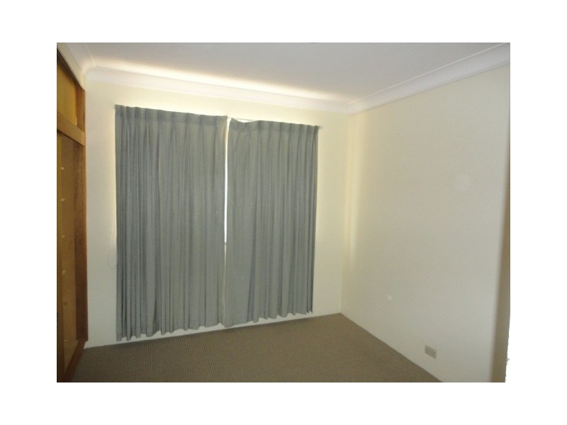 8/3-5 Davison Street, Queanbeyan NSW 2620