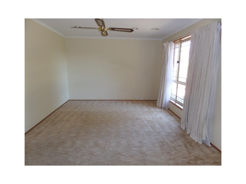 14 Franklin Court, Jerrabomberra NSW 2619