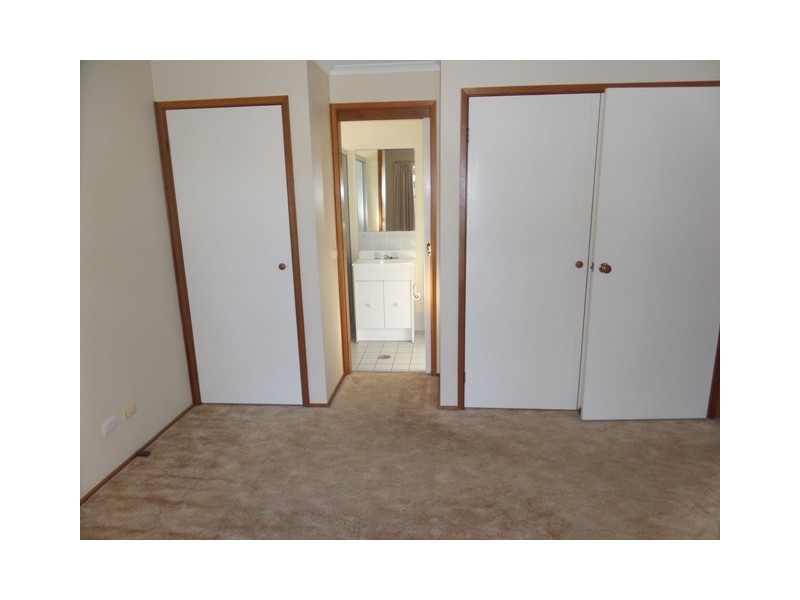 14 Franklin Court, Jerrabomberra NSW 2619