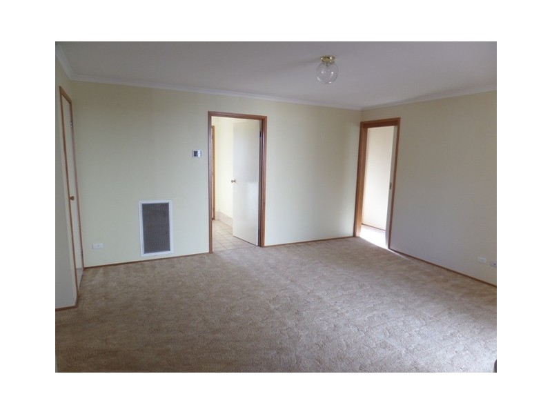 14 Franklin Court, Jerrabomberra NSW 2619