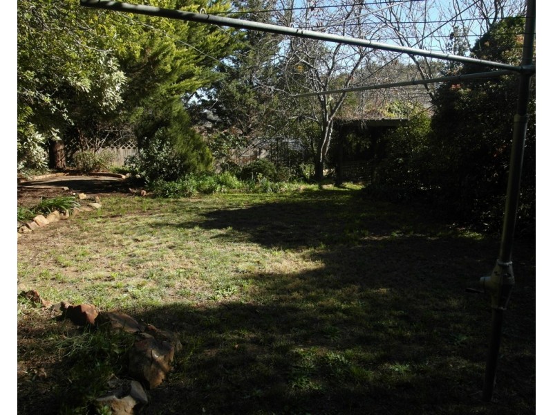 16 Graham Place, Queanbeyan West NSW 2620