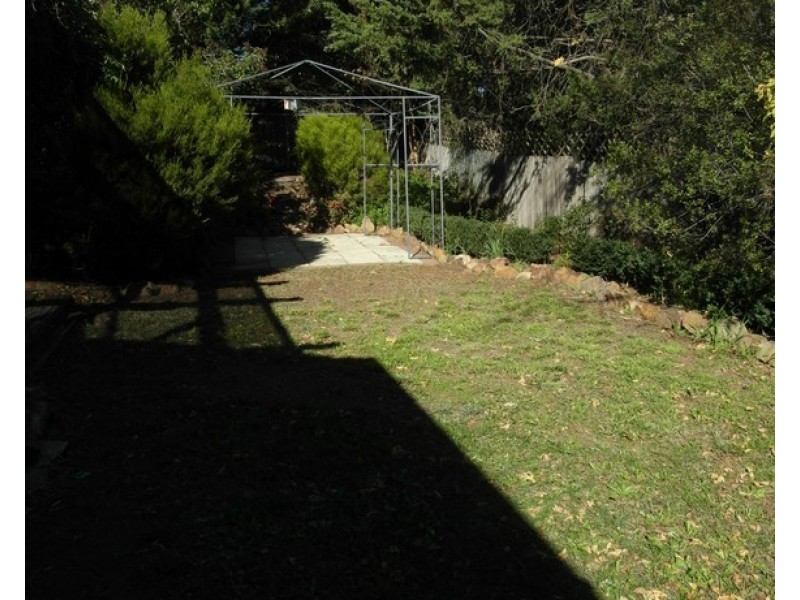 16 Graham Place, Queanbeyan West NSW 2620