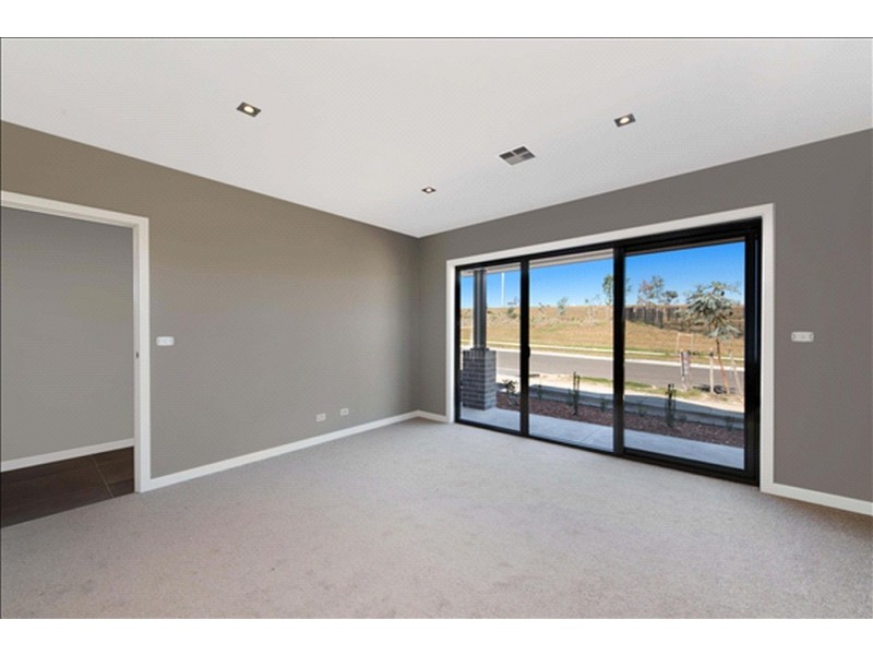 3 Alchin Street, Googong NSW 2620