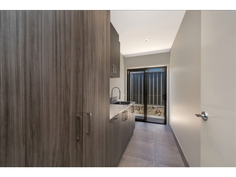 3 Alchin Street, Googong NSW 2620