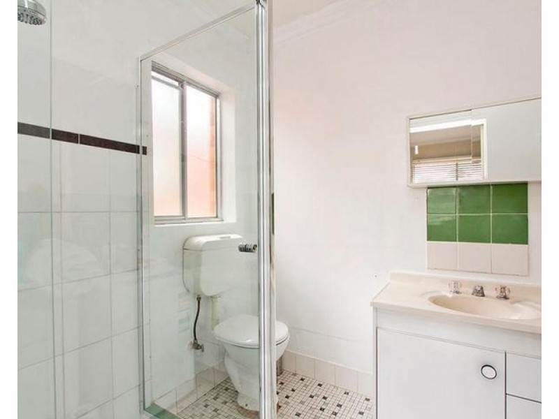 2/124 Henderson Road, Queanbeyan NSW 2620