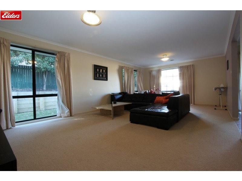 3 Euroka Place, Jerrabomberra NSW 2619