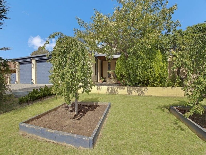 41 Parkview Crescent, Jerrabomberra NSW 2619
